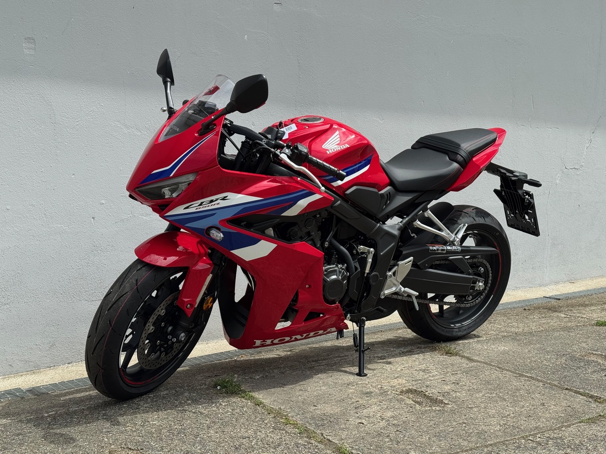 Honda CBR650R E-Clutch