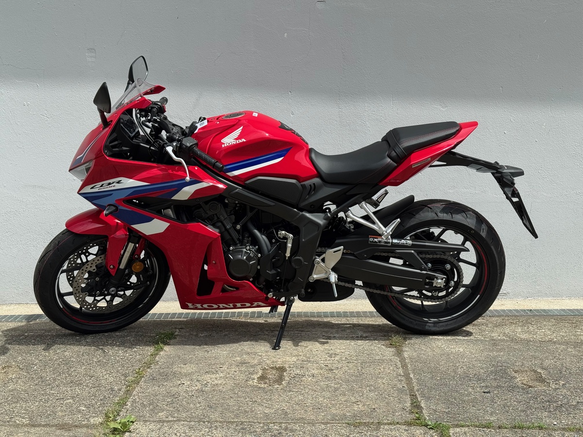 Honda CBR650R E-Clutch