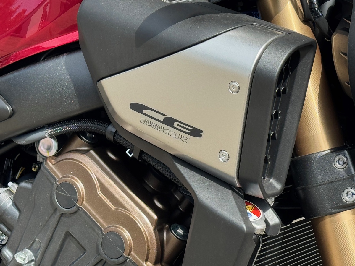 Honda CB650R E-Clutch