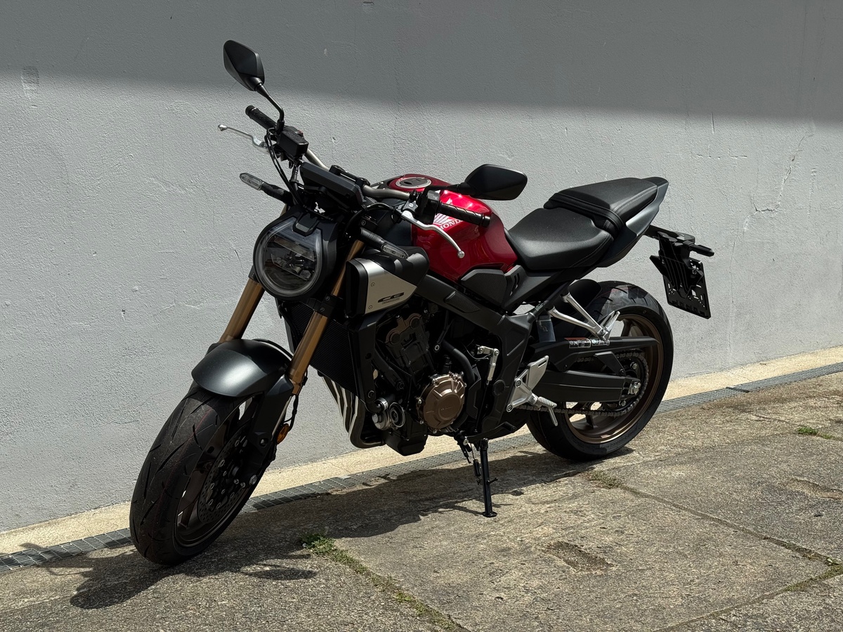 Honda CB650R E-Clutch